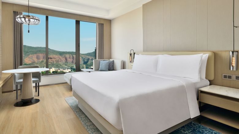 <b>Navi Mumbai Marriott Hotel Room</b>. Images powered by <a href="https://www.leonardoworldwide.com/" title="Leonardo Worldwide" target="_blank">Leonardo</a>.