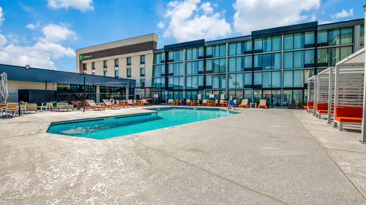 Holiday Inn Dallas Market Ctr Love Field Pool