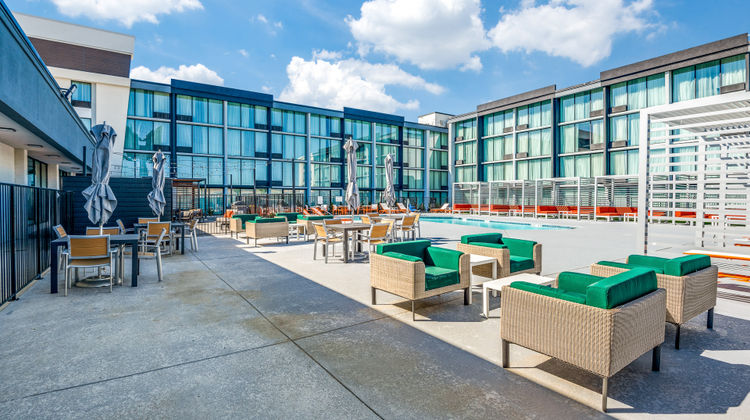 Holiday Inn Dallas Market Ctr Love Field Pool
