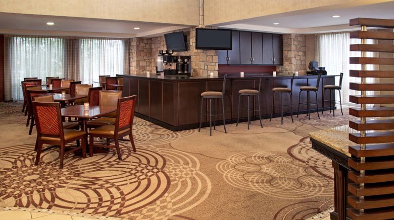 <b>Sheraton Louisville Riverside Hotel Restaurant</b>. Images powered by <a href="https://www.leonardoworldwide.com/" title="Leonardo Worldwide" target="_blank">Leonardo</a>.