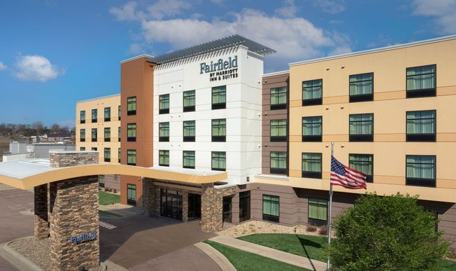 Fairfield Inn-Suites Sioux Falls Airport Exterior