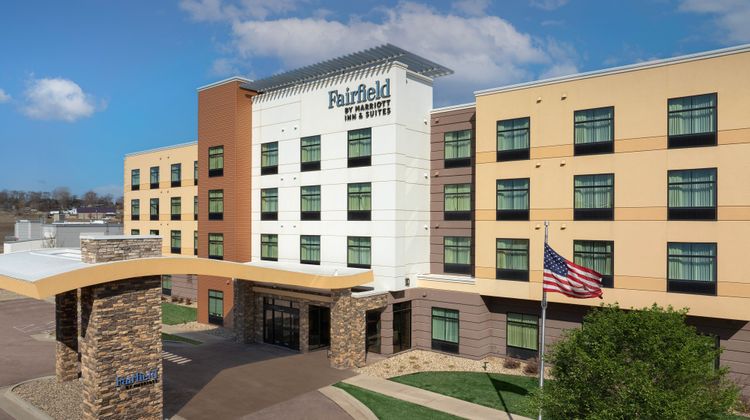 Fairfield Inn-Suites Sioux Falls Airport Exterior