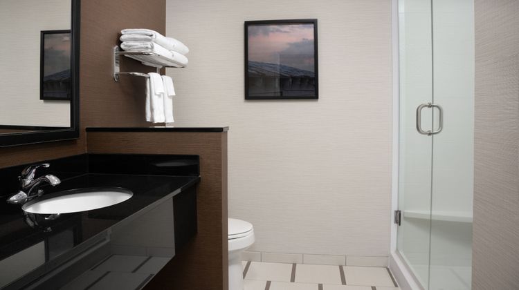Fairfield Inn-Suites Sioux Falls Airport Room