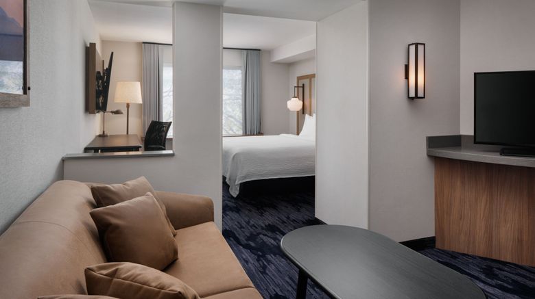 <b>Fairfield Inn & Suites Kelowna Suite</b>. Images powered by <a href="https://www.leonardoworldwide.com/" title="Leonardo Worldwide" target="_blank">Leonardo</a>.