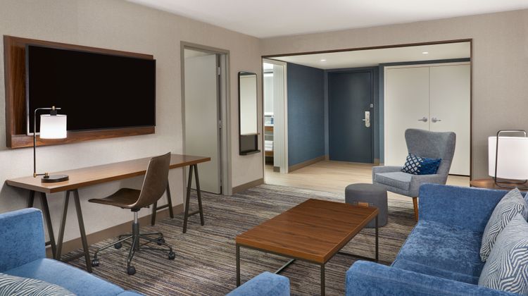 Four Points Point Edward Sarnia Suite
