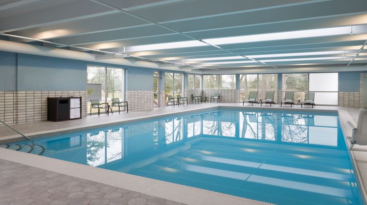 Four Points Point Edward Sarnia Pool