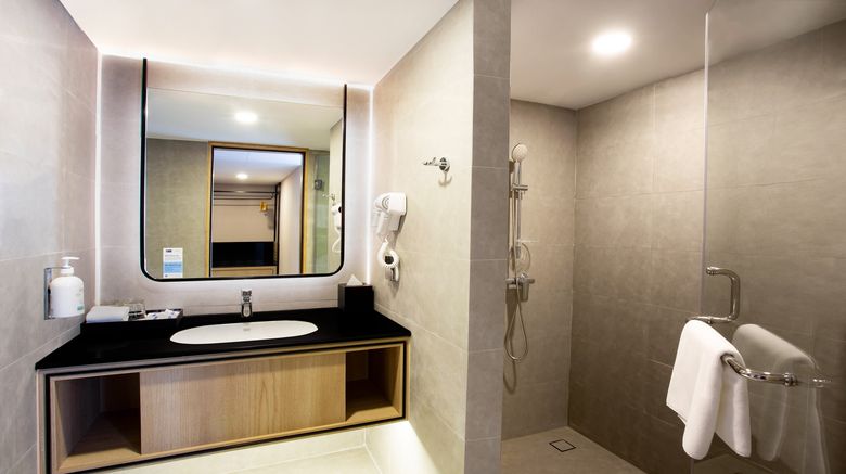 <b>Holiday Inn Exp Suites Central Pier Room</b>. Images powered by <a href="https://www.leonardoworldwide.com/" title="Leonardo Worldwide" target="_blank">Leonardo</a>.