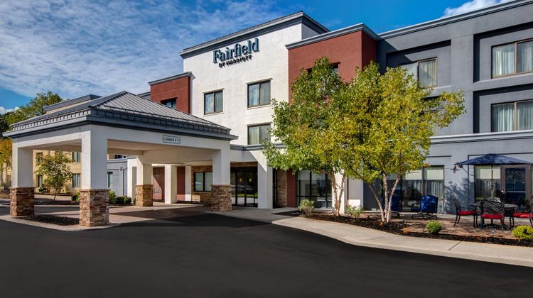 Fairfield Inn & Stes Rochester West Exterior