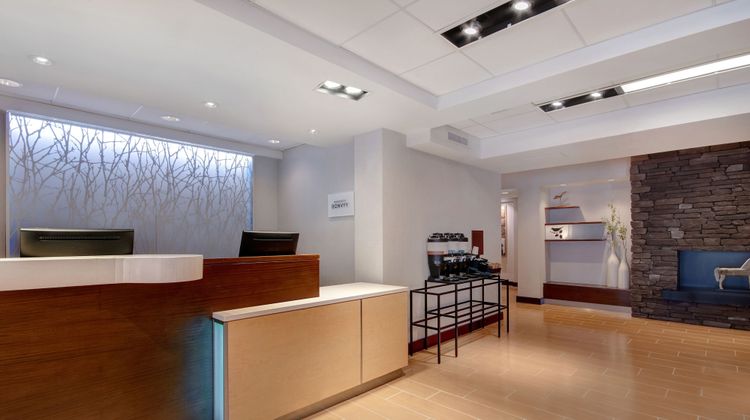 Fairfield Inn & Stes Rochester West Lobby