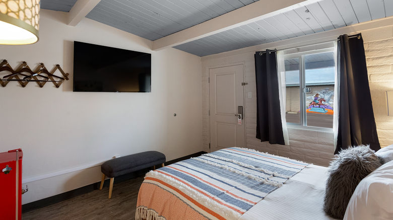 <b>Hotel McCoy Room</b>. Images powered by <a href="https://www.leonardoworldwide.com/" title="Leonardo Worldwide" target="_blank">Leonardo</a>.