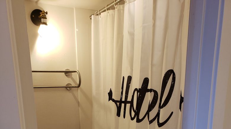 <b>Hotel McCoy Room</b>. Images powered by <a href="https://www.leonardoworldwide.com/" title="Leonardo Worldwide" target="_blank">Leonardo</a>.