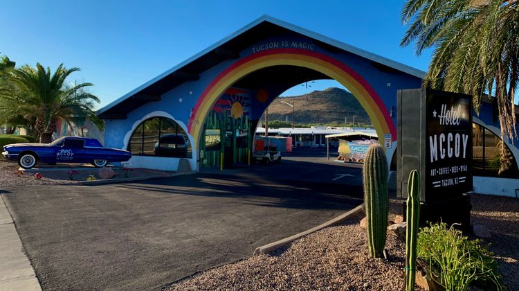 Hotel McCoy Exterior