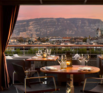 Four Seasons Hotel des Bergues Exterior