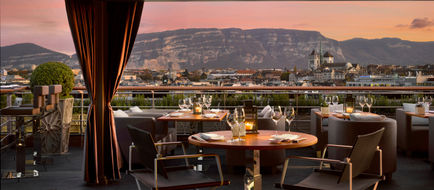 Four Seasons Hotel des Bergues Exterior