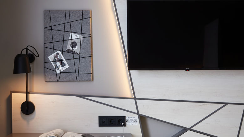 <b>Candlewood Suites Dusseldorf Airport Room</b>. Images powered by <a href="https://www.leonardoworldwide.com/" title="Leonardo Worldwide" target="_blank">Leonardo</a>.