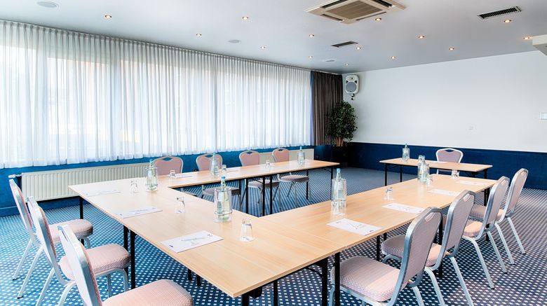 <b>Holiday Inn - the niu Stream Monchenglad Meeting</b>. Images powered by <a href="https://www.leonardoworldwide.com/" title="Leonardo Worldwide" target="_blank">Leonardo</a>.