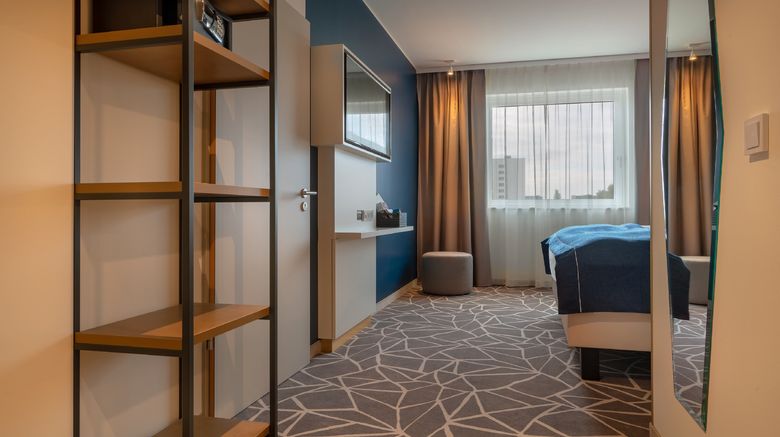 <b>Holiday Inn the niu Ridge Room</b>. Images powered by <a href="https://www.leonardoworldwide.com/" title="Leonardo Worldwide" target="_blank">Leonardo</a>.