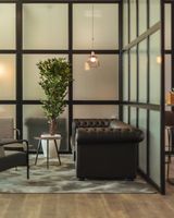 Holiday Inn the niu Leo