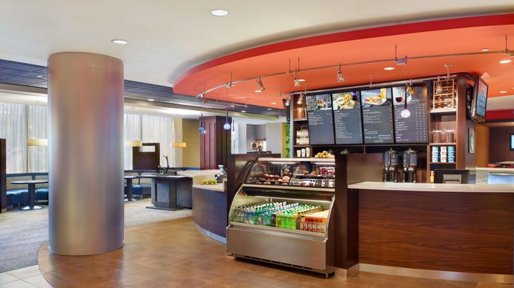 Courtyard by Marriott Crystal City Restaurant