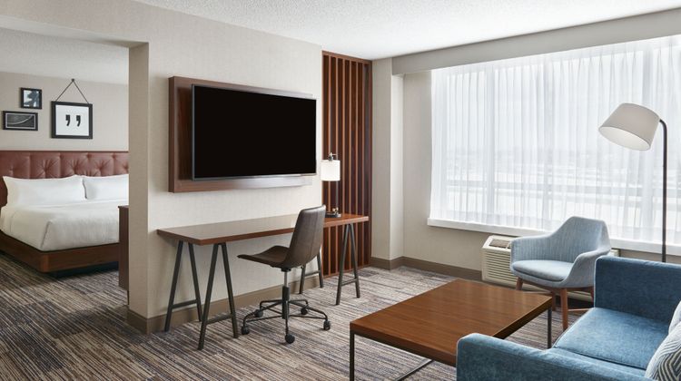 Four Points Point Edward Sarnia Suite