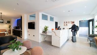 Premier Suites Plus Fountain Court