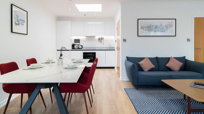 <b>Premier Suites Plus Fountain Court Suite</b>. Images powered by <a href="https://www.leonardoworldwide.com/" title="Leonardo Worldwide" target="_blank">Leonardo</a>.