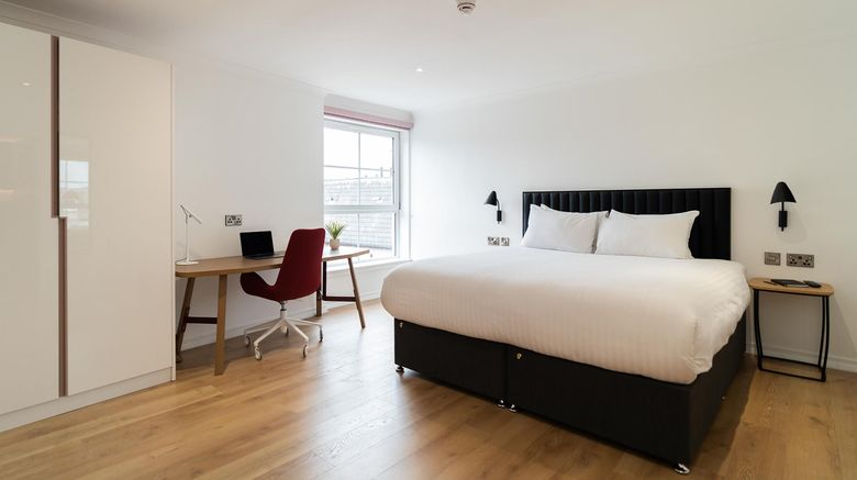 <b>Premier Suites Plus Fountain Court Room</b>. Images powered by <a href="https://www.leonardoworldwide.com/" title="Leonardo Worldwide" target="_blank">Leonardo</a>.