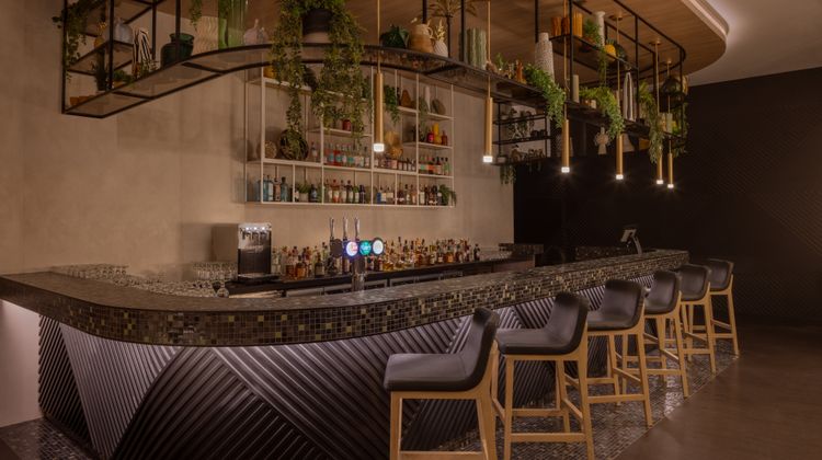 Staybridge Suites Dubai Business Bay Restaurant
