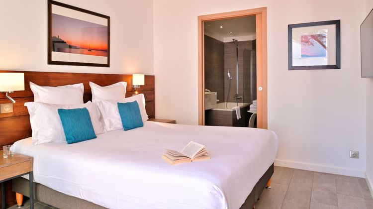 Hotel La Roya Room