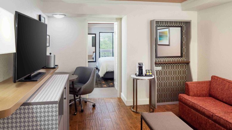 <b>Holiday Inn Boca Raton-North Lobby</b>. Images powered by <a href="https://www.leonardoworldwide.com/" title="Leonardo Worldwide" target="_blank">Leonardo</a>.