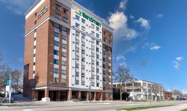Sandman Hotel & Suites London Downtown Exterior