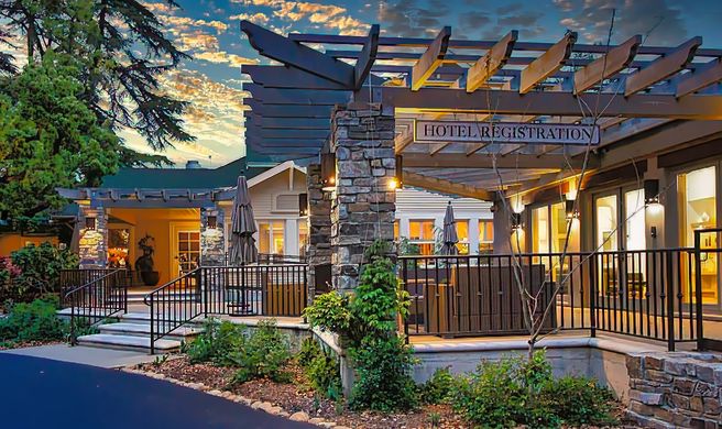 Appellation Lodi–Wine & Roses Resort Exterior