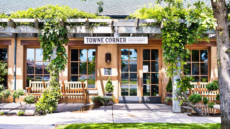 <b>Appellation Lodi–Wine & Roses Resort Restaurant</b>. Images powered by <a href="https://www.leonardoworldwide.com/" title="Leonardo Worldwide" target="_blank">Leonardo</a>.
