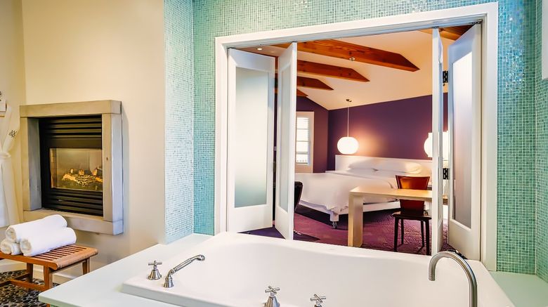 <b>Appellation Lodi–Wine & Roses Resort Room</b>. Images powered by <a href="https://www.leonardoworldwide.com/" title="Leonardo Worldwide" target="_blank">Leonardo</a>.