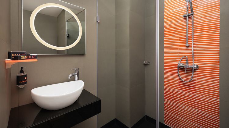 Ginger Faridabad Room