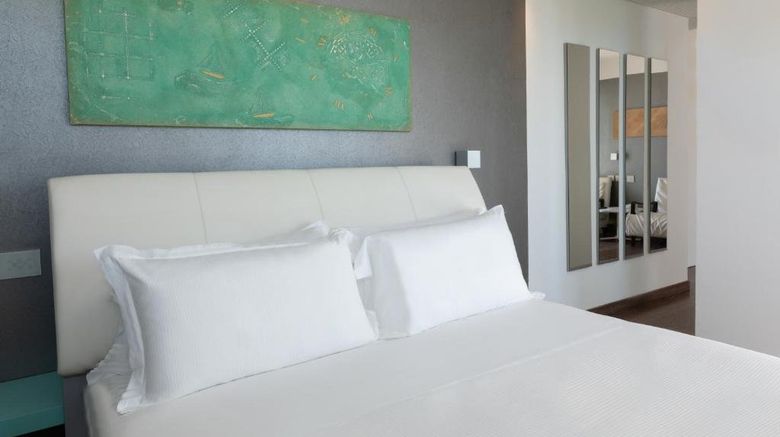 <b>Life Hotel Room</b>. Images powered by <a href="https://www.leonardoworldwide.com/" title="Leonardo Worldwide" target="_blank">Leonardo</a>.