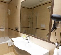Cervara Park Hotel Room