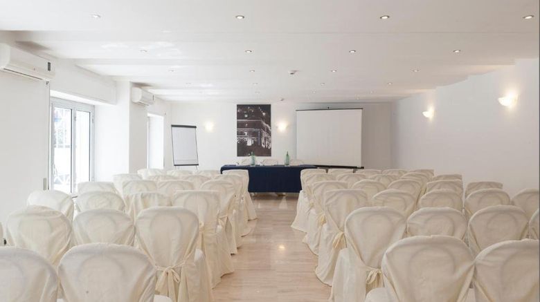 <b>Esplanade Hotel Meeting</b>. Images powered by <a href="https://www.leonardoworldwide.com/" title="Leonardo Worldwide" target="_blank">Leonardo</a>.
