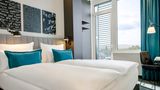 Motel One Karlsruhe Room