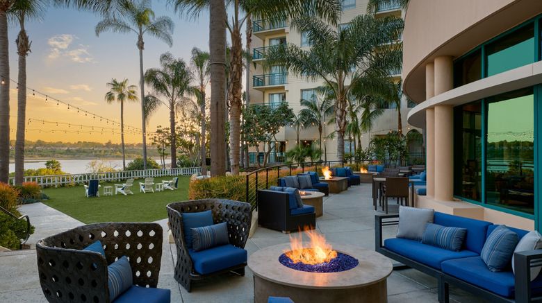 Newport Beach Marriott Bayview Exterior. Images powered by <a href="https://www.leonardoworldwide.com" target="_blank" rel="noopener">Leonardo</a>.