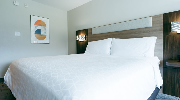 Holiday Inn Express Hotel & Suites Bixby Room