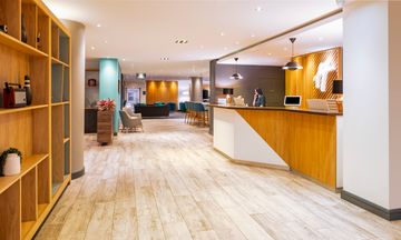 Holiday Inn High Wycombe M40, Jct.4
