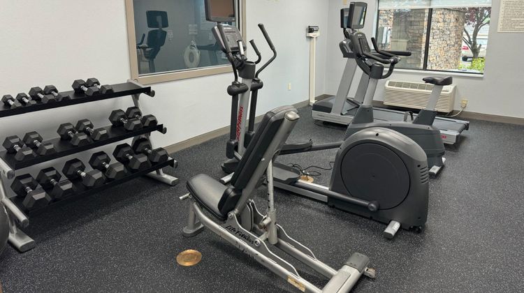 Holiday Inn Express and Suites Ripley Health Club