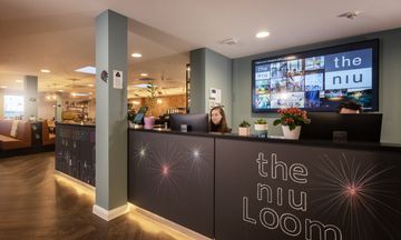 Holiday Inn the niu Loom