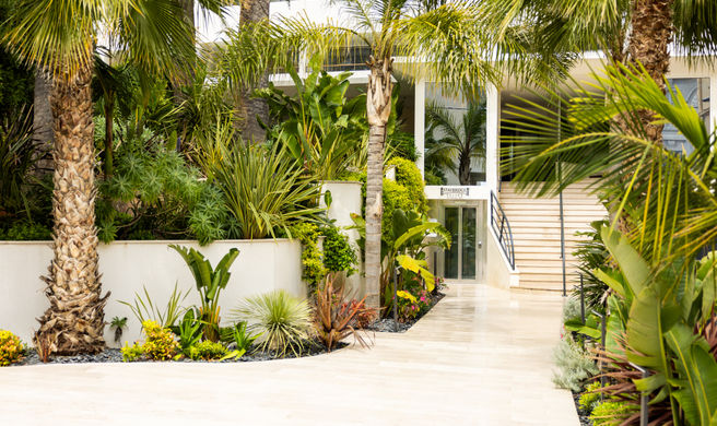 Staybridge Suites Cannes Centre Exterior