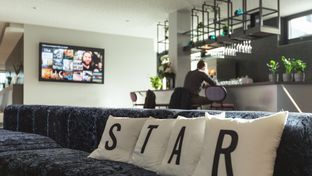 Holiday Inn the niu Star