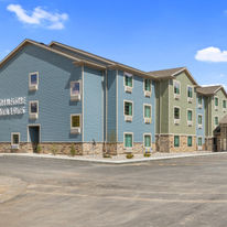 Cobblestone Hotel & Suites