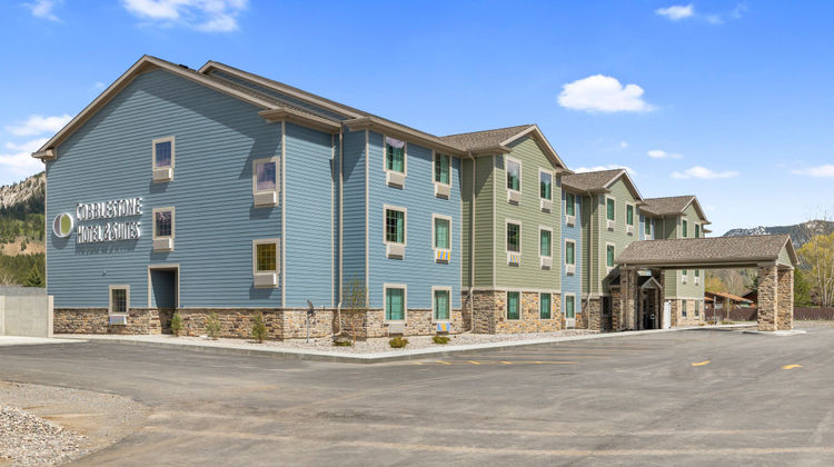 Cobblestone Hotel & Suites Exterior