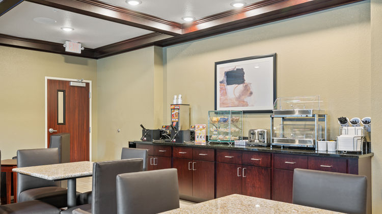 Cobblestone Hotel & Suites Restaurant