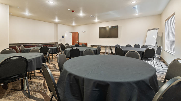 Cobblestone Hotel & Suites Meeting